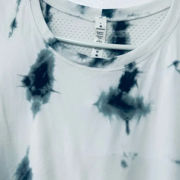 LULULEMON TRAIN TO BE TANK SHIBORI.SIZE LARGE - Picture 6 of 7